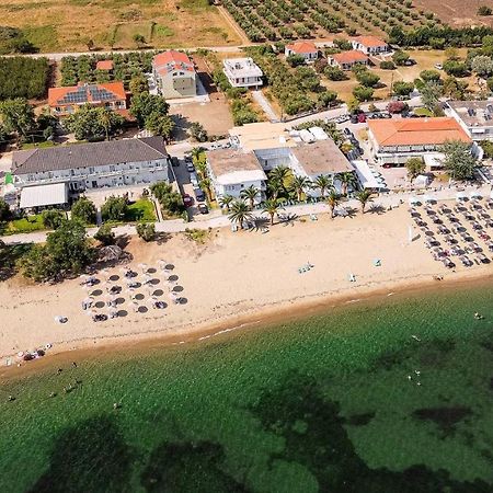 Estelle Family Luxury Apartments & Suites Yerakini Eksteriør billede