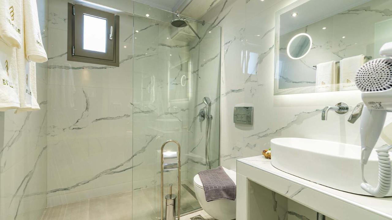 Estelle Family Luxury Apartments & Suites Yerakini Eksteriør billede